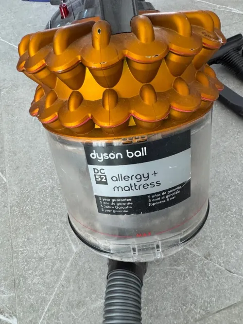 Aspirateur Dyson DC52 sans sac