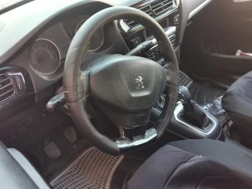 Peugeot 301 2013 Allure