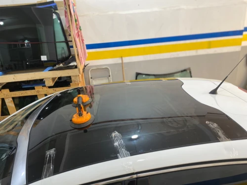 PARE BRISE بيع و تركيب زجاج السيارات TOIT OUVRANT TOIT PANORAMIQUE VOLKSWAGEN SEAT AUDI SKODA VAG