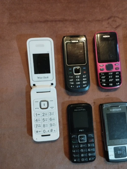 Lot de téléphones portables . original Habtin caba 