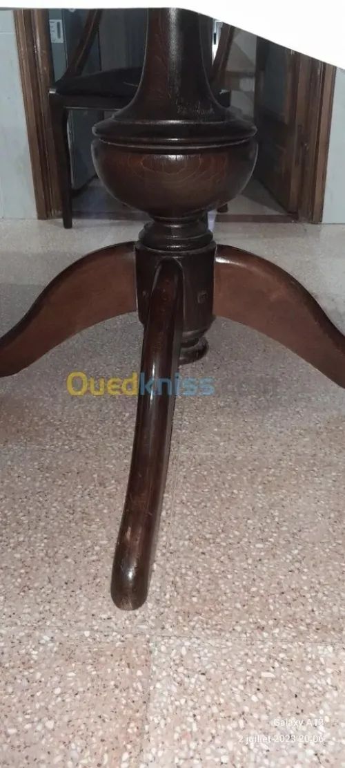 talbe 8 chaise