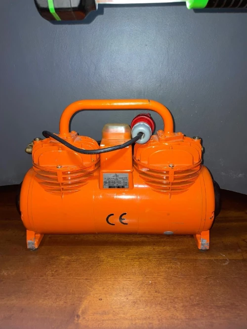 Compresseur machine à projeter