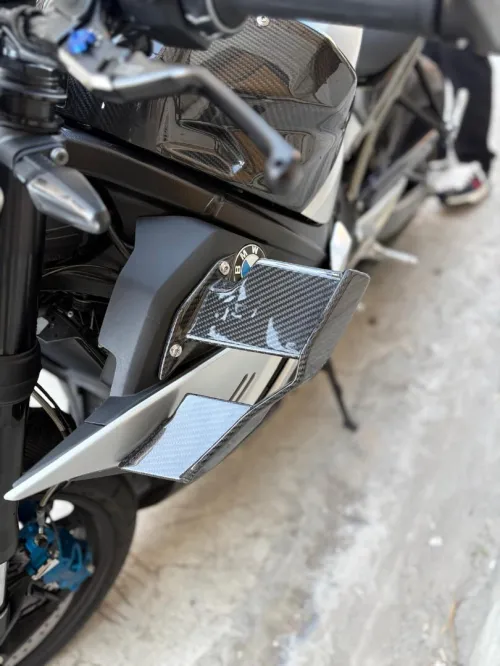 BMW M1000 R 