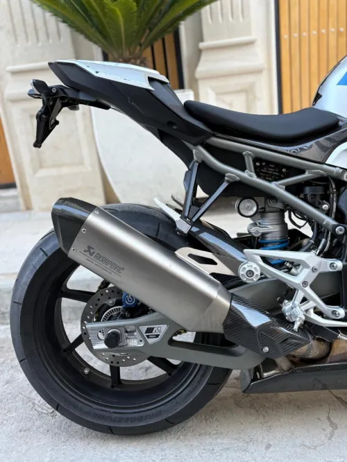 BMW M1000R 2026