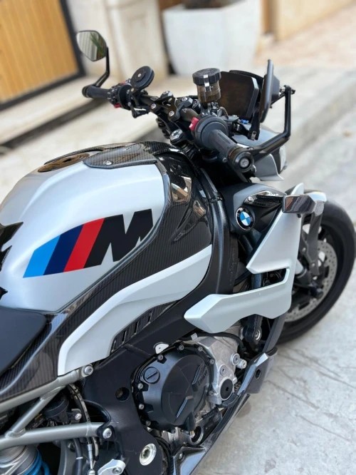BMW M1000R 2026