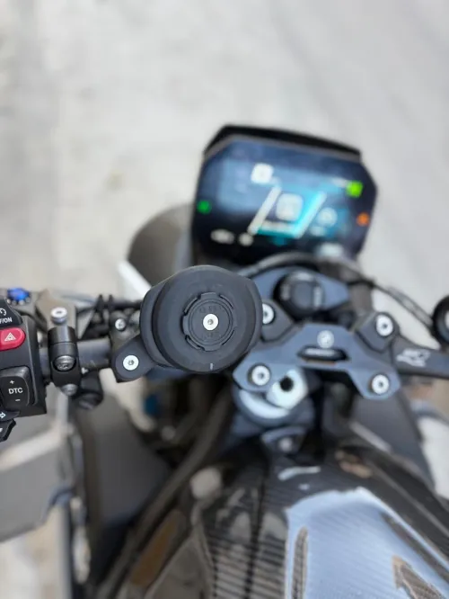 BMW M1000R 2026