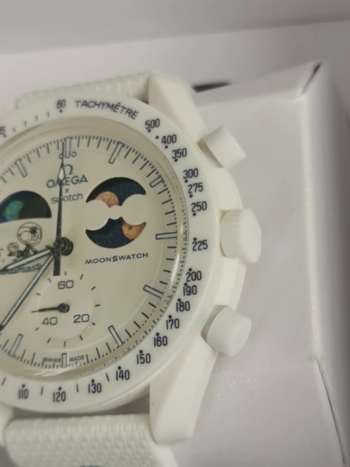 Montre moonswatchomega