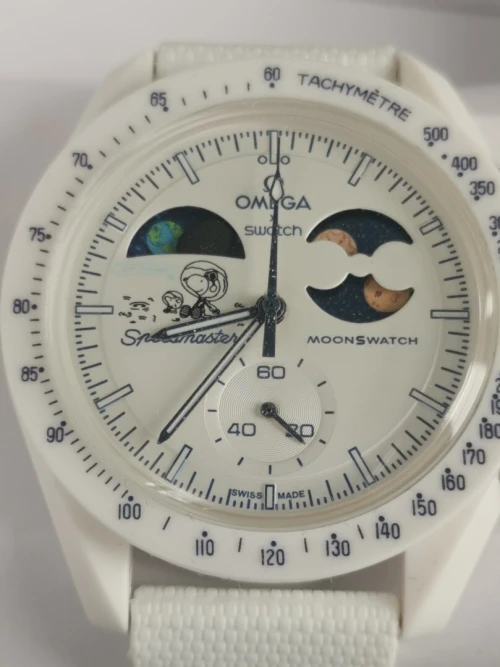 Montre moonswatchomega