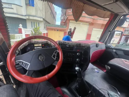 Renault FARACHA 2015