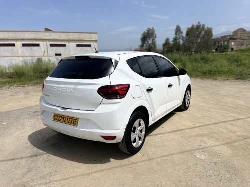 Dacia Sandero 2023 Essential