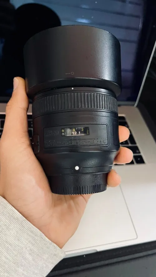 Nikon 85 mm f1.8 full frame