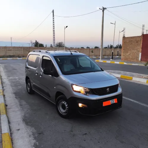 Peugeot Partner 2020 K9