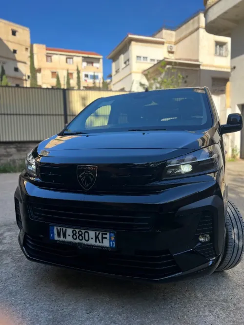 Peugeot Traveller 2025 VIP