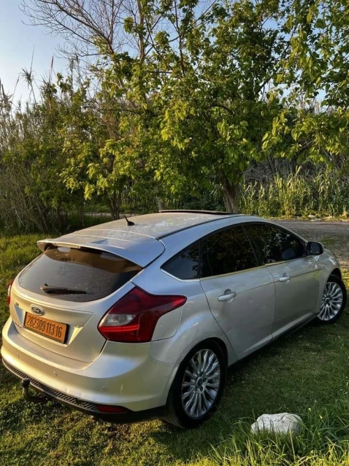 Ford Focus 4 portes 2013 Titanium