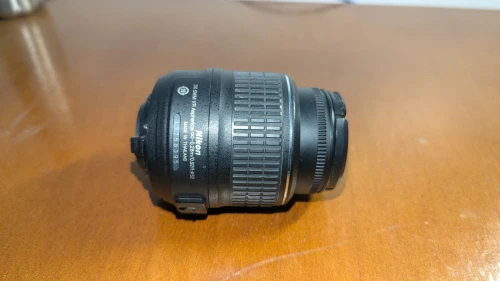 Nikon D5000 + objectif AF-S DX VR 18-55
