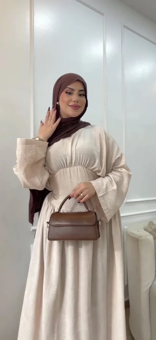 Robe beige pour été