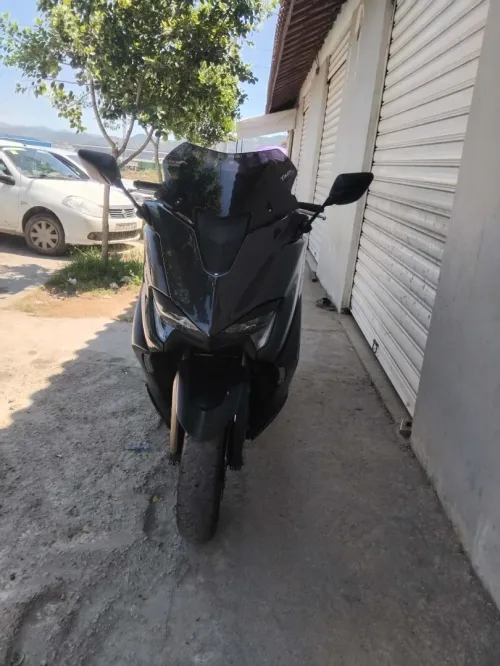 Yamaha Tmax 2023