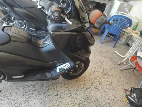 Yamaha Tmax 2023