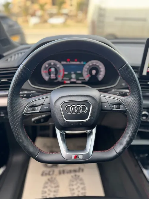 Audi Q5 2024 s line int ext