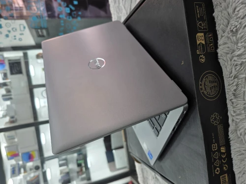 Dell latitude 5450 i5 13th 16gb 512gb 14" FHD
