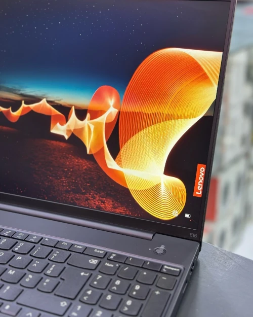 LENOVO THINKPAD E16 Gen1 Intel Core i7-1355U 12 Mo de cache,à 5 GHz 16GB 512GB SSD  Ecran 16  MX550