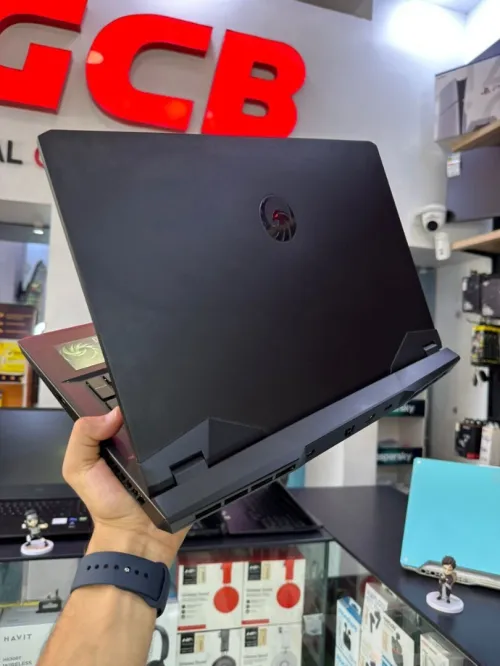 MSI ALPHA 17 Ryzen 9 7940HX , 64 Mo , RAM 16GB DDR5 512GB SSD 17.3" QHD 240Hz  RTX 4060 8GB 