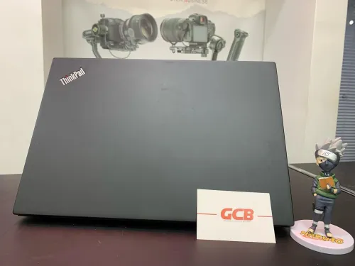 LENOVO THINKPAD T490S  Intel Core i7-8665U 8 Mo de cache, jusqu'à 4,80 GHz 16GB 256GB SSD 14" FHD 