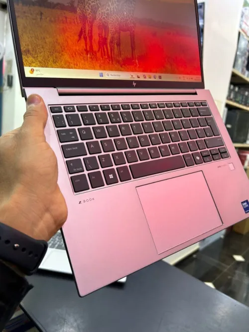 HP ZBOOK FIREFLY 14 G11 Intel Core Ultra 7 155H 32GB DDR5 512GB SSD Arc graphics + RTX A500 4GB