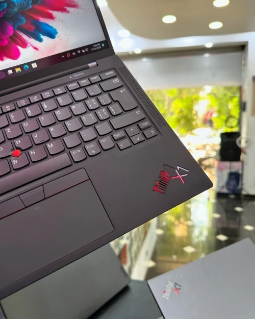 LENOVO THINKPAD X1 CARBON Gen 9 Intel Core i7-1165G7 12 Mo , 4,70 GHz 16GB  512GB SSD 14 FULL HD+   