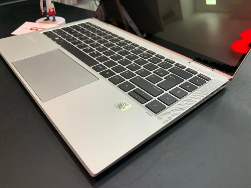 HP ELITEBOOK X360 1040 G7 Intel Core i5-10310U 6 Mo de cache, jusqu'à 4,40 GHz 8GB 256GB SSD 14"