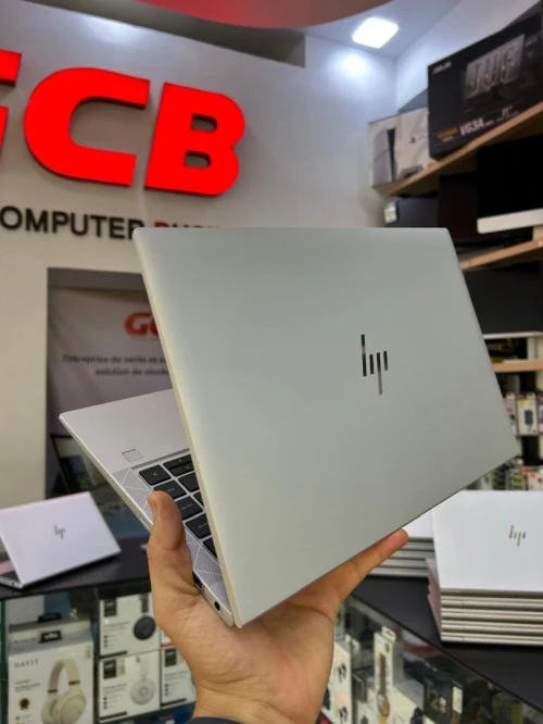 HP ELITEBOOK 845 G8  Ryzen 7 PRO 5850U Graphiques AMD Radeon RAM16GB 256GB SSD ECRAN 14" FHD Tactile