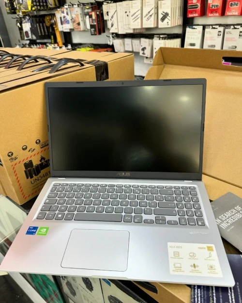 ASUS VIVOBOOK X515E Intel Core i5-1135G7 à 4,20 GHz 8GB 512GB SSD 15.6  MX330 