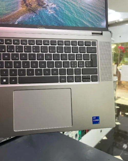 DELL LATITUDE 7640 Intel Core i7-1365U 12 Mo  5,20 GHz 32GB DDR5 512GB M.2  SSD 16 FULL HD+ TACTILE 