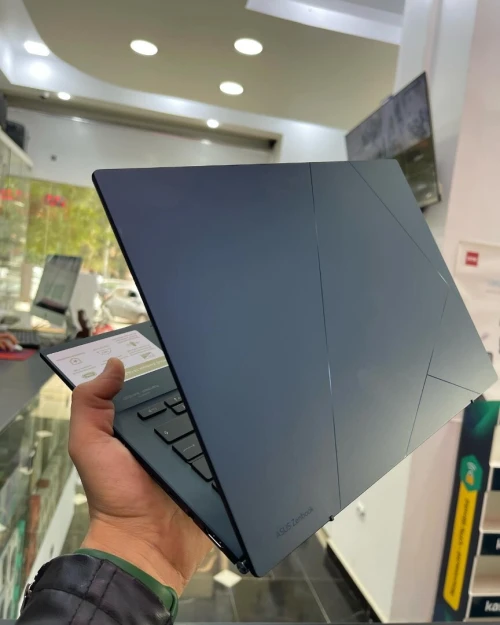 ASUS Zenbook UX3402Z Intel Core i5-1240P 18 Mo , à 4,40 GHz RAM 16GB 512GB SSD 13.3 2K WQXGA OLED