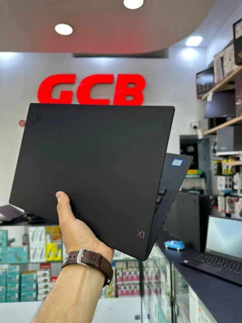 LENOVO Thinkpad X1 CARBON G6 Core I5-8250u à 3.4Ghz - 8Go - 256Go SSD - 14" FHD
