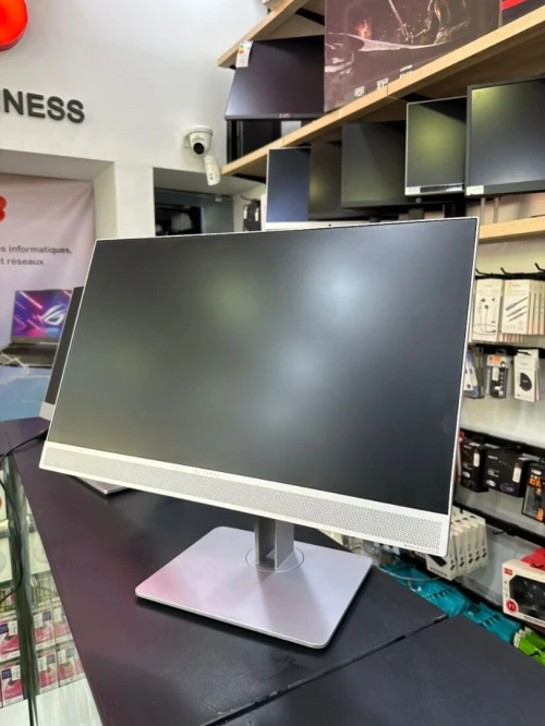 HP ALL IN ONE ELITEONE 800 G3 Intel Core i5-7500T, à 3,3 GHz RAM 8GB DISQUE 256GB SSD ECRAN 24" 
