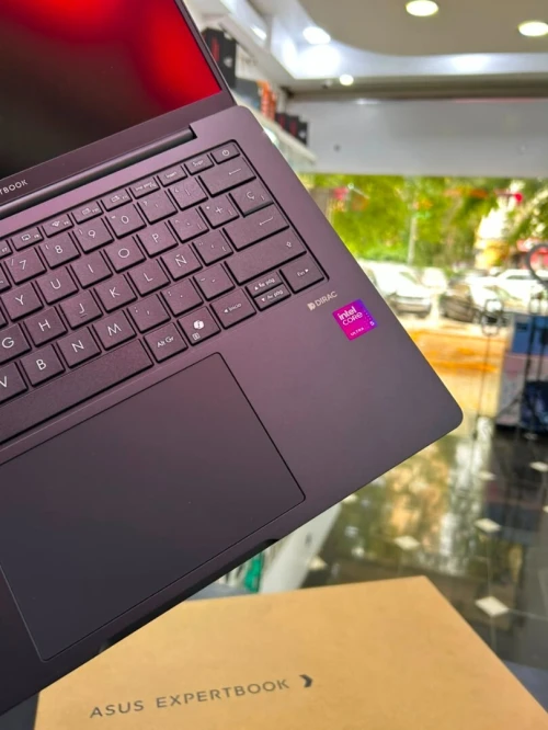 ASUS EXPERTBOOK B3405CCA Intel Core Ultra 5 125H 18 Mo de cache, jusqu'à 4,50 GHz RAM 16GB LPDDR5 512GB SSD Ecran 14" WUXGA  Intel Arc graphics