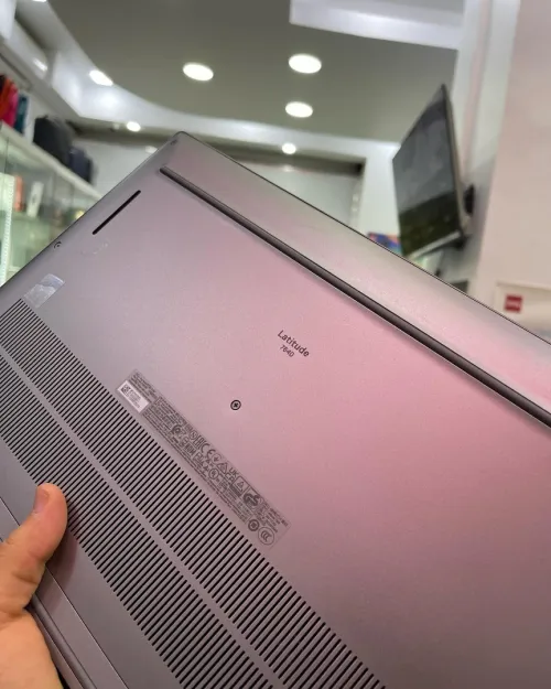 DELL LATITUDE 7640 Intel Core i7-1365U 12 Mo  5,20 GHz 32GB DDR5 512GB M.2  SSD 16 FULL HD+ TACTILE 