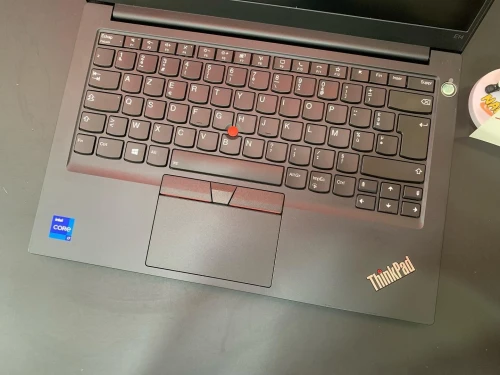 LENOVO THINKPAD E14 Gen 2  Intel Core i7-1165G7 12 Mo , 4,70 GHz RAM 16GB DISQUE 512GB SSD 14"  