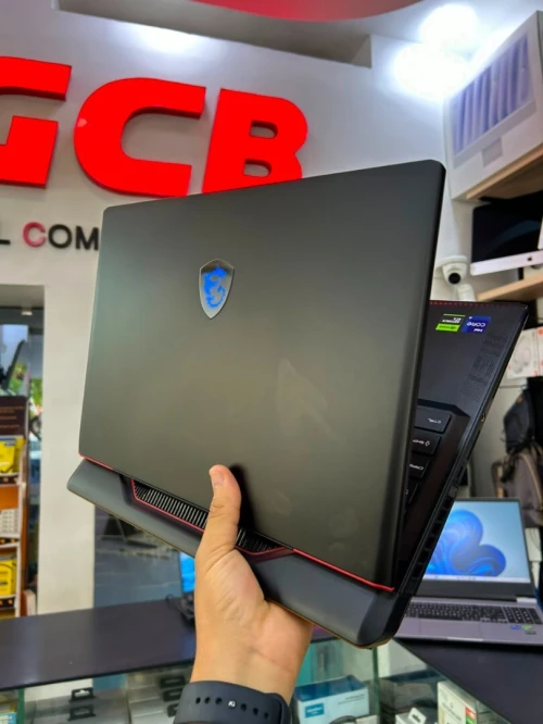 MSI RAIDER GE68HX 13V Intel Core i9-13950HX , jusqu'à 5,50 GHz RAM 16GB DDR5 1TB SSD ECRAN 16'' FHD+ 144Hz NVIDIA GeForce RTX 4060 8GB
