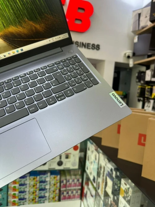 LENOVO IDEAPAD SLIM 3 Intel Core i5-13420H 12 Mo, jusqu,à 4,60 GHz  RAM 8GB DDR5 512GB SSD 15.6 FHD
