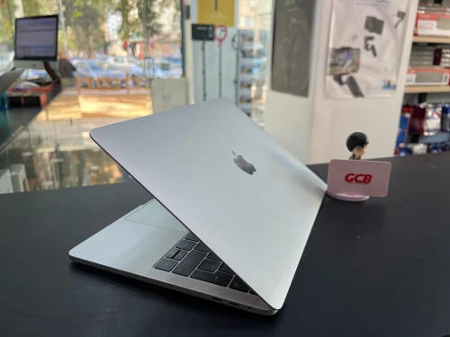MACBOOK PRO Touchbar 13" 2017 Intel Core i5-7267U 4 Mo de cache, jusqu'à 3,50 GHz  8GB  256GB SSD