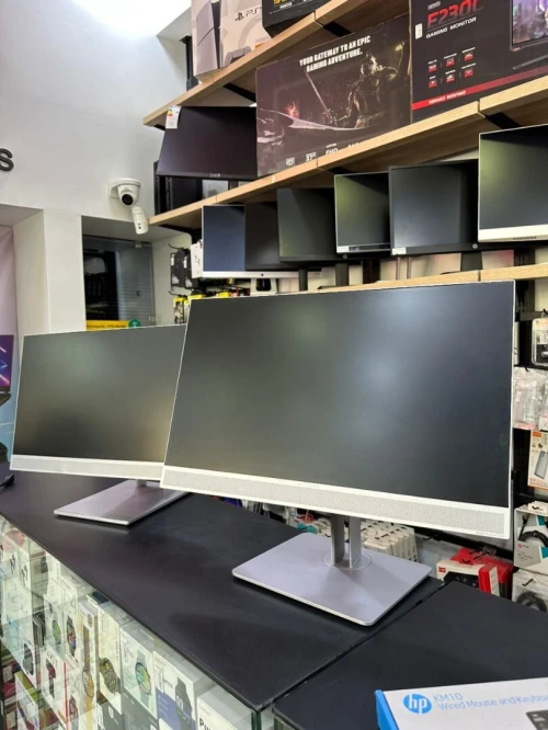 HP ALL IN ONE ELITEONE 800 G3 Intel Core i5-7500T, à 3,3 GHz RAM 8GB DISQUE 256GB SSD ECRAN 24" 
