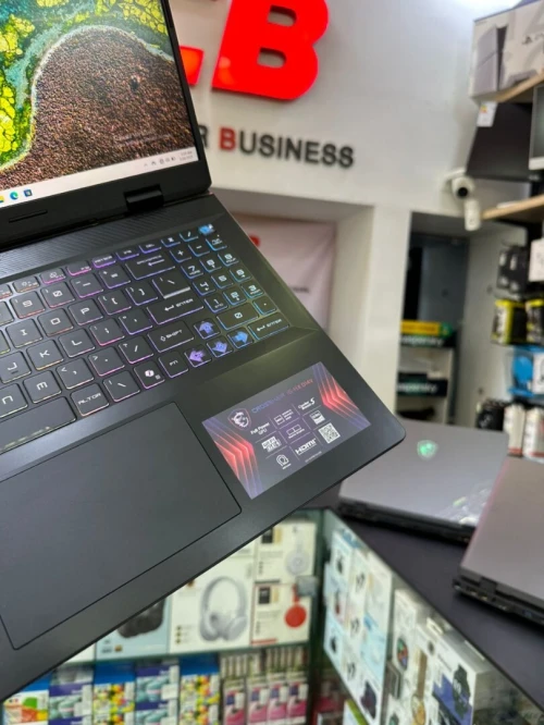 MSI CROSSHAIR 16 HX D14V Intel Core i7-14700HX 33MO 5.50 GHz 16GB DDR5 1TB SSD 16" 240HZ RTX 4060