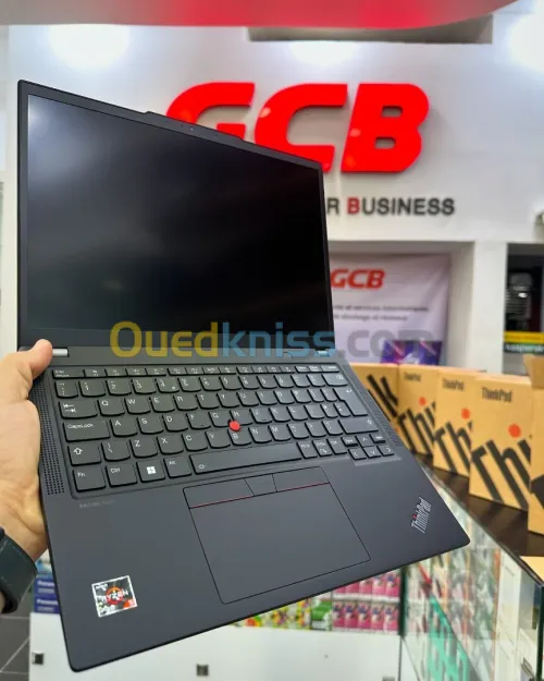 LENOVO THINKPAD X13 Gen4 AMD Ryzen 5 Pro 7540U  Jusqu à 4.9 GHz  16GB DDR5  256GB SSD 13,3 WUXGA IPS