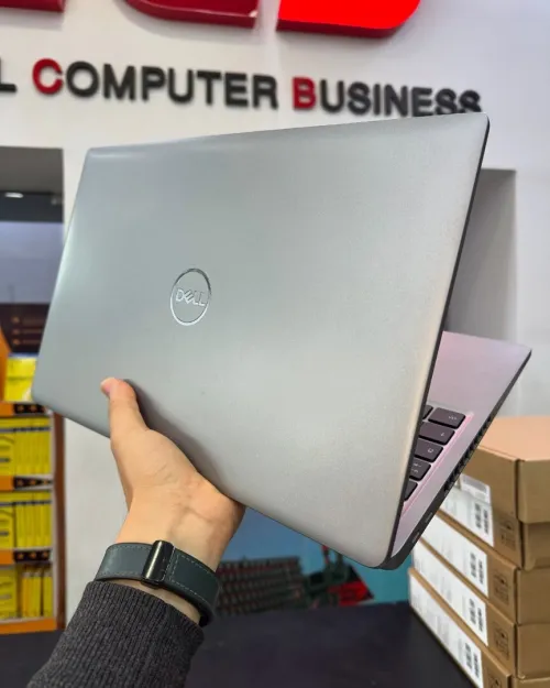 DELL PRECISION 3590 Intel Core Ultra 7 155H  24 Mo de cache, à 4,80 GHz  32GB 1TB SSD 15.6 FULL HD 
