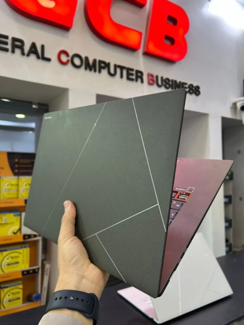 Asus ZenBook S16 UM5606w Ryzen AI 9 HX 370 RAM 32GB DDR5 1TB SSD NVME OLED ASUS Lumina 3K 120 Hz