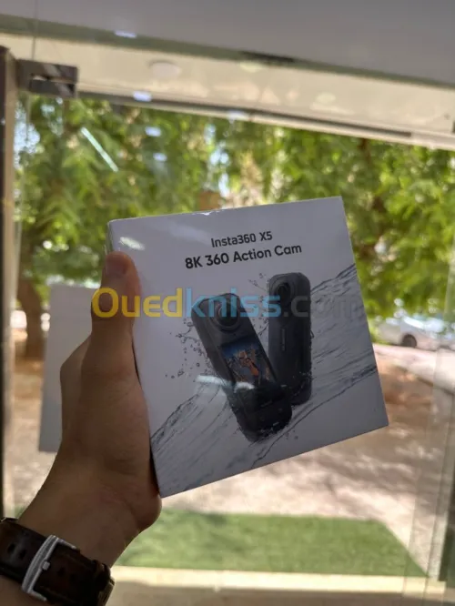 INSTA 360 X5  Caméra de poche 360 8K 72MP timelapses 11K. Étanchéité 15 m