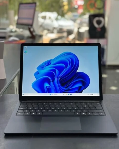MICROSOFT SURFACE LAPTOP 6 Intel Core Ultra 7 165H  24 Mo de cache, à 5,00 GHz  32GB 512GB SSD 13,5 