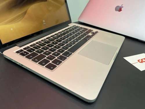MACBOOK PRO A1502 EMC 2835  RETINA 13" 2015 Intel Core i5-5257U 3 Mo de cache , 3,10 GHz 8GB 1TB SSD